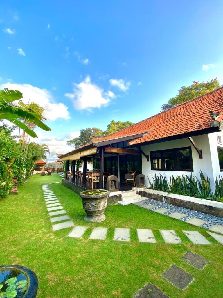 Puri Ayu Hotel Canggu Exterior foto